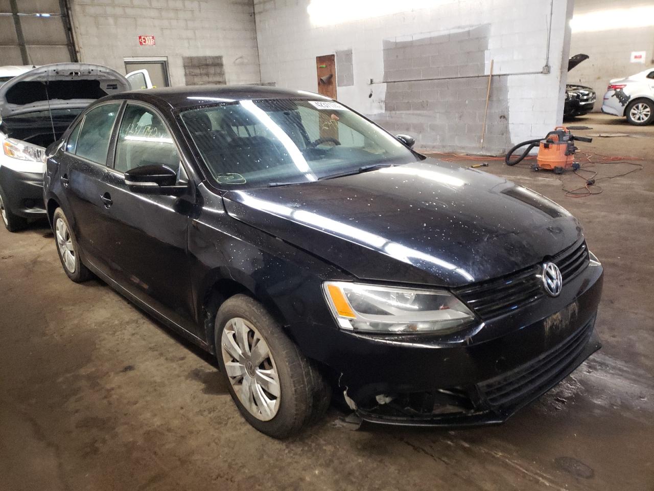 Photo 1 from auction – 2011 VOLKSWAGEN JETTA with VIN 3VWDZ7AJ9BM348397