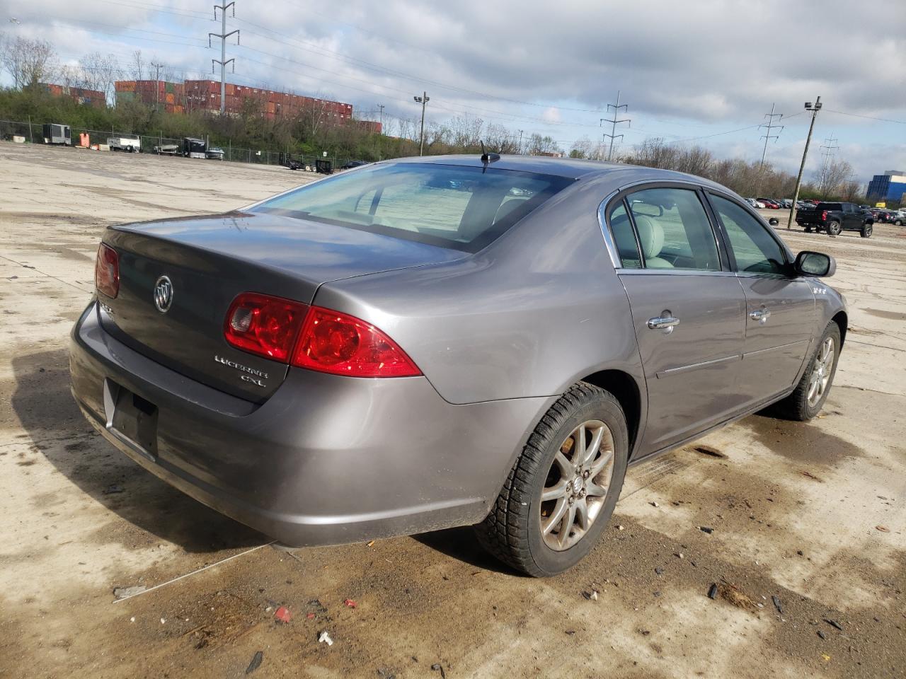صورة رقم 4 من المزاد - 2007 BUICK LUCERNE CX مع VIN 1G4HD57227U124880