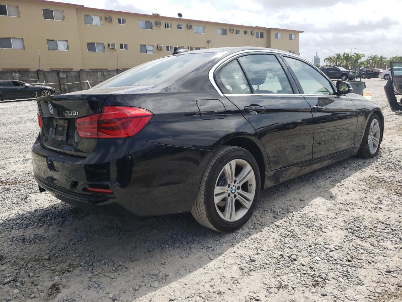 Photo 4 from auction – 2018 BMW 330 XI with VIN WBA8D9C53JA616397