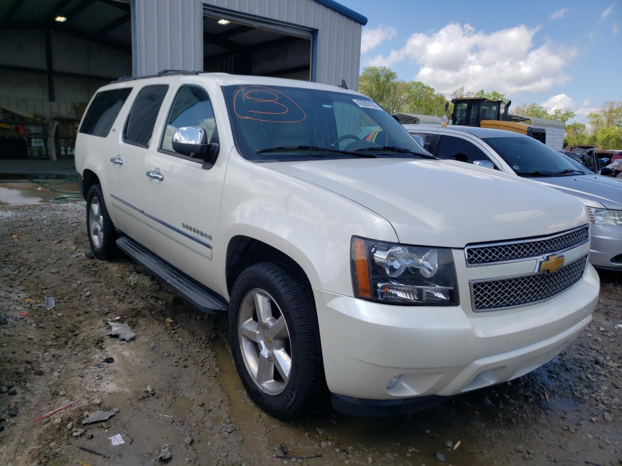 CHEVROLET SUBURBAN C 2013 with VIN 1GNSCKE04DR333573 - Photo from auction