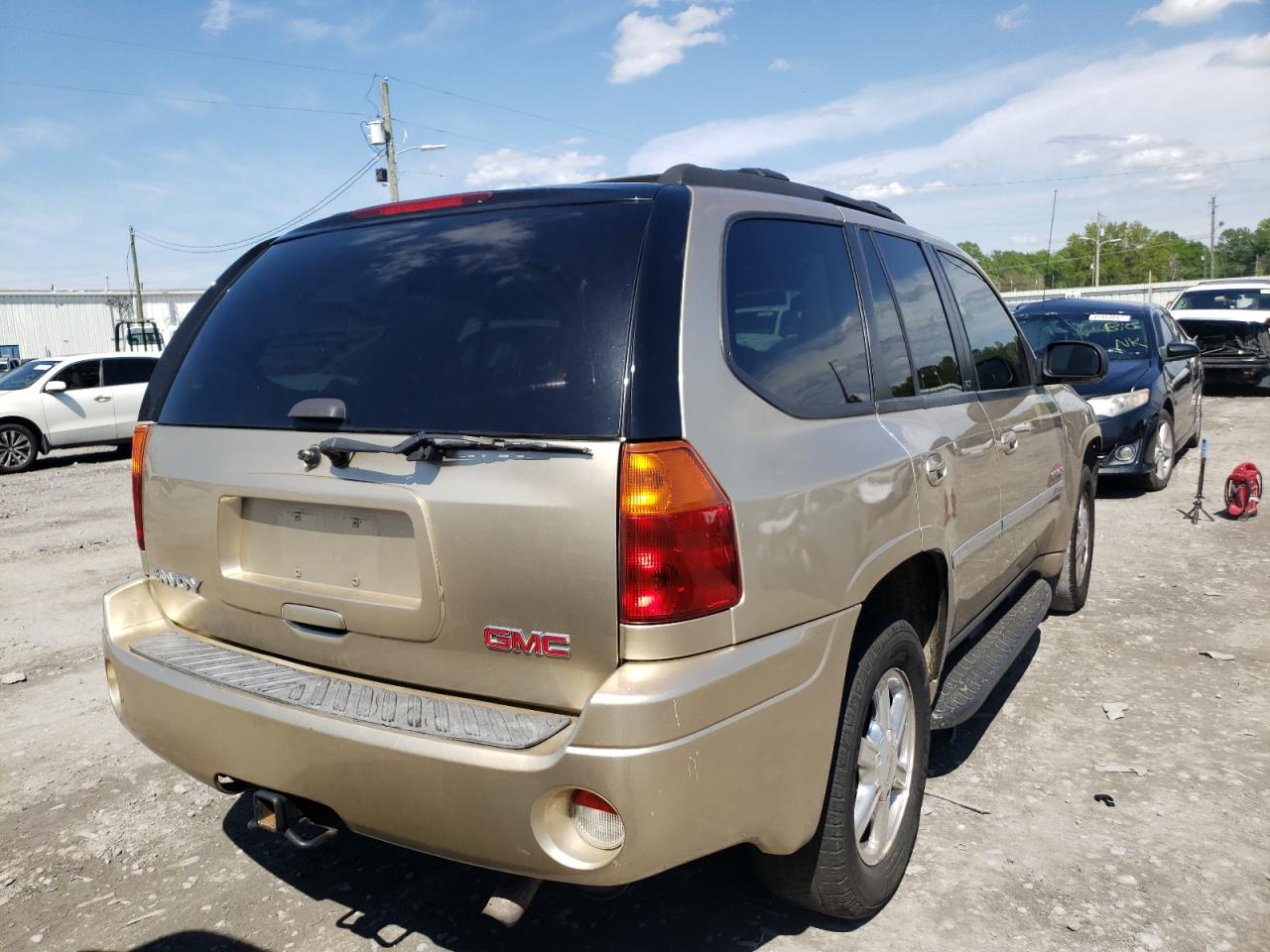 Photo 4 from auction – 2006 GMC ENVOY with VIN 1GKDT13S862272275