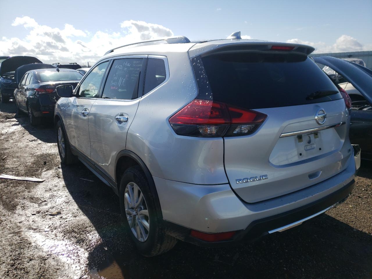 Photo 3 from auction – 2018 NISSAN ROGUE S with VIN KNMAT2MT2JP504893
