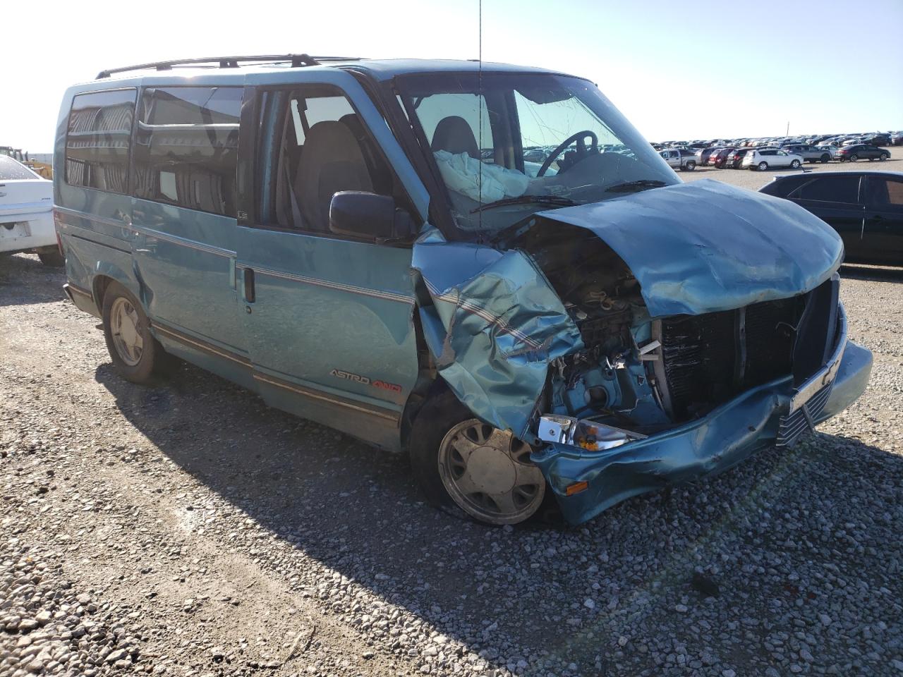 CHEVROLET ASTRO 1996 with VIN 1GNEL19W1TN150774 - Photo from auction