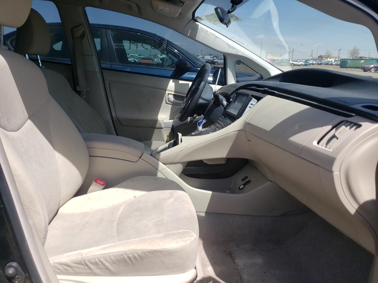 Photo 5 from auction – 2011 TOYOTA PRIUS with VIN JTDKN3DU4B5305340