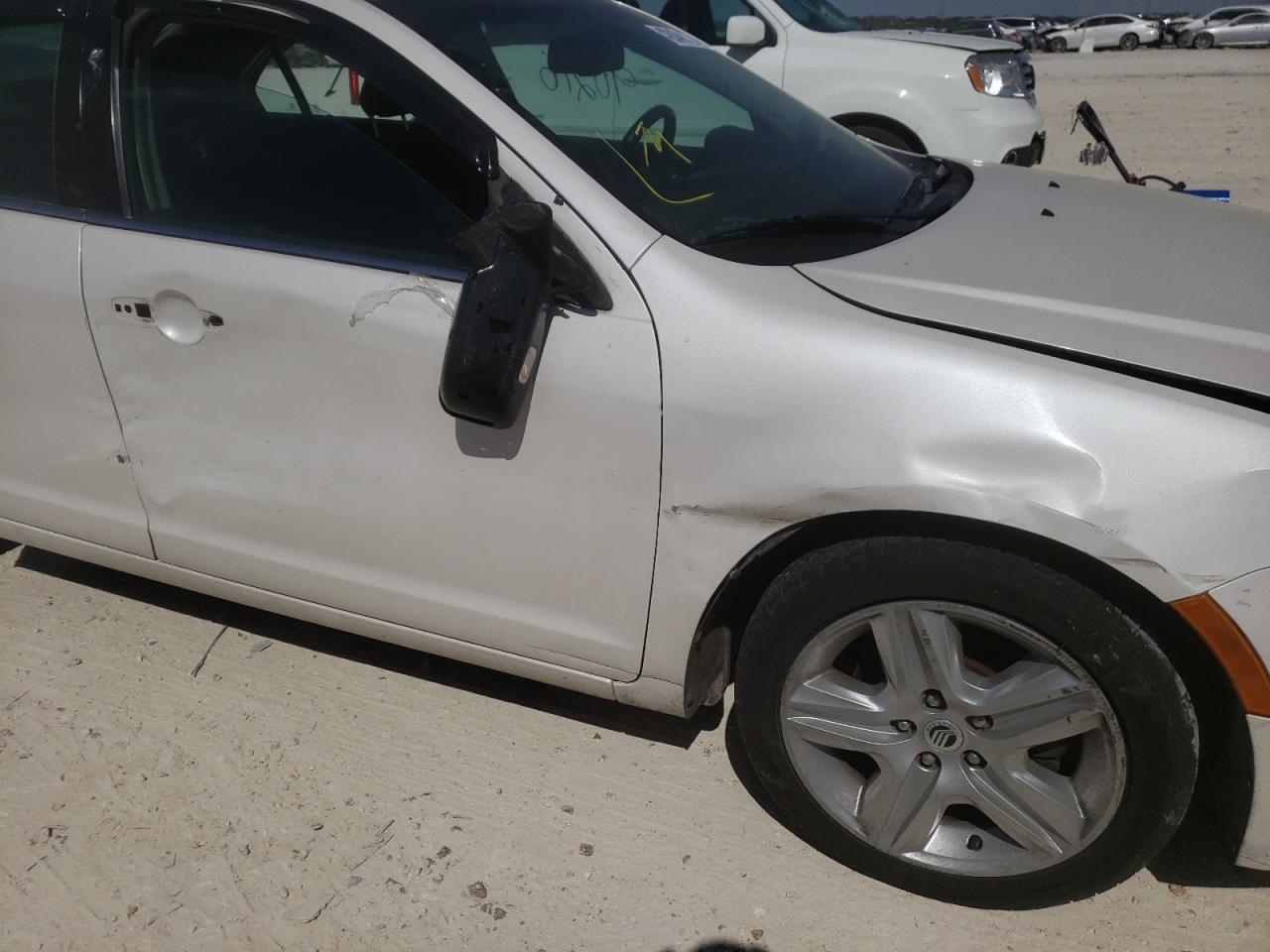 Photo 9 from auction – 2010 MERCURY MILAN with VIN 3MEHM0HA6AR633848