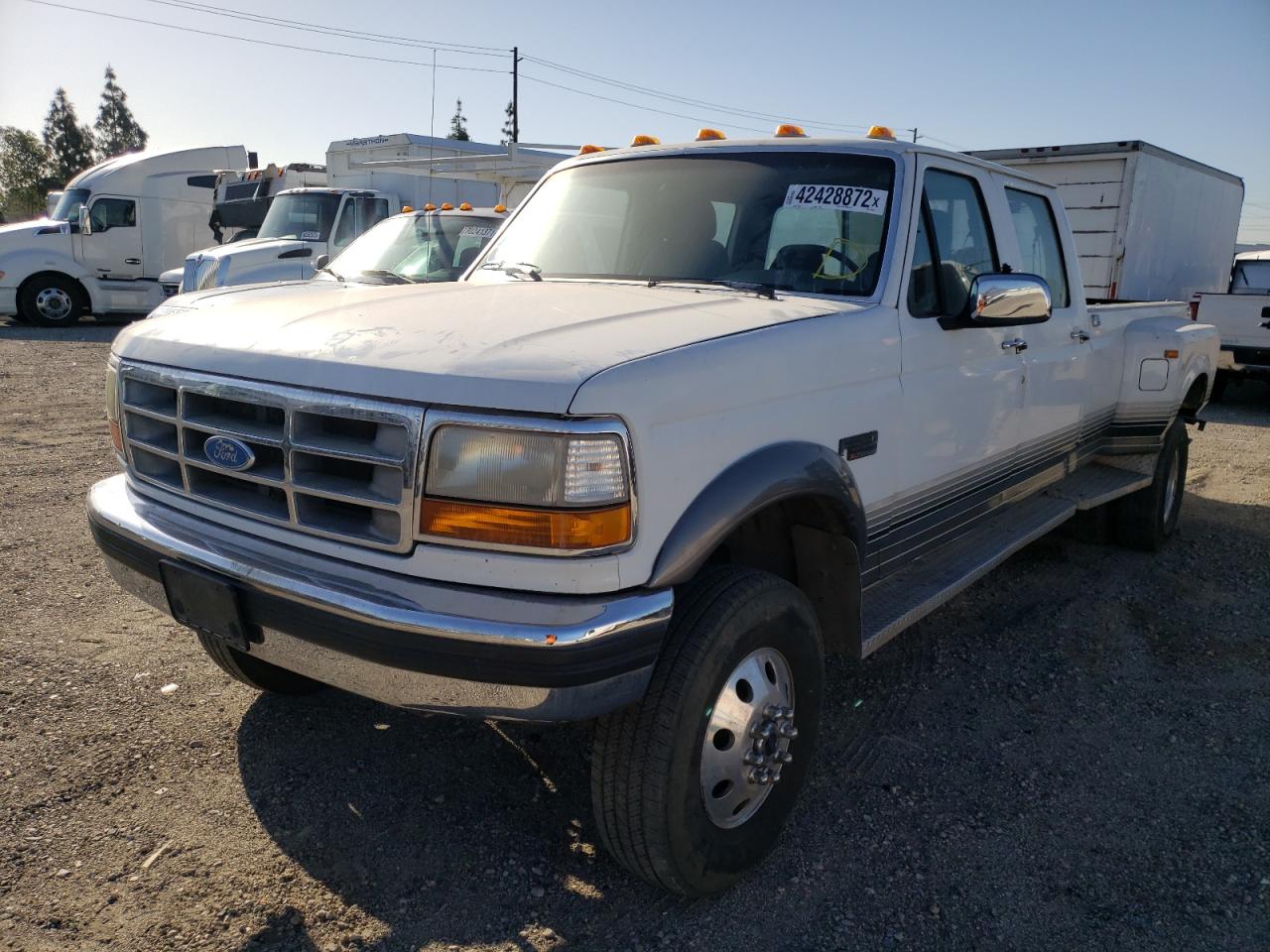 Photo 2 from auction – 1993 FORD F350 with VIN 2FTJW36GXPCA50514