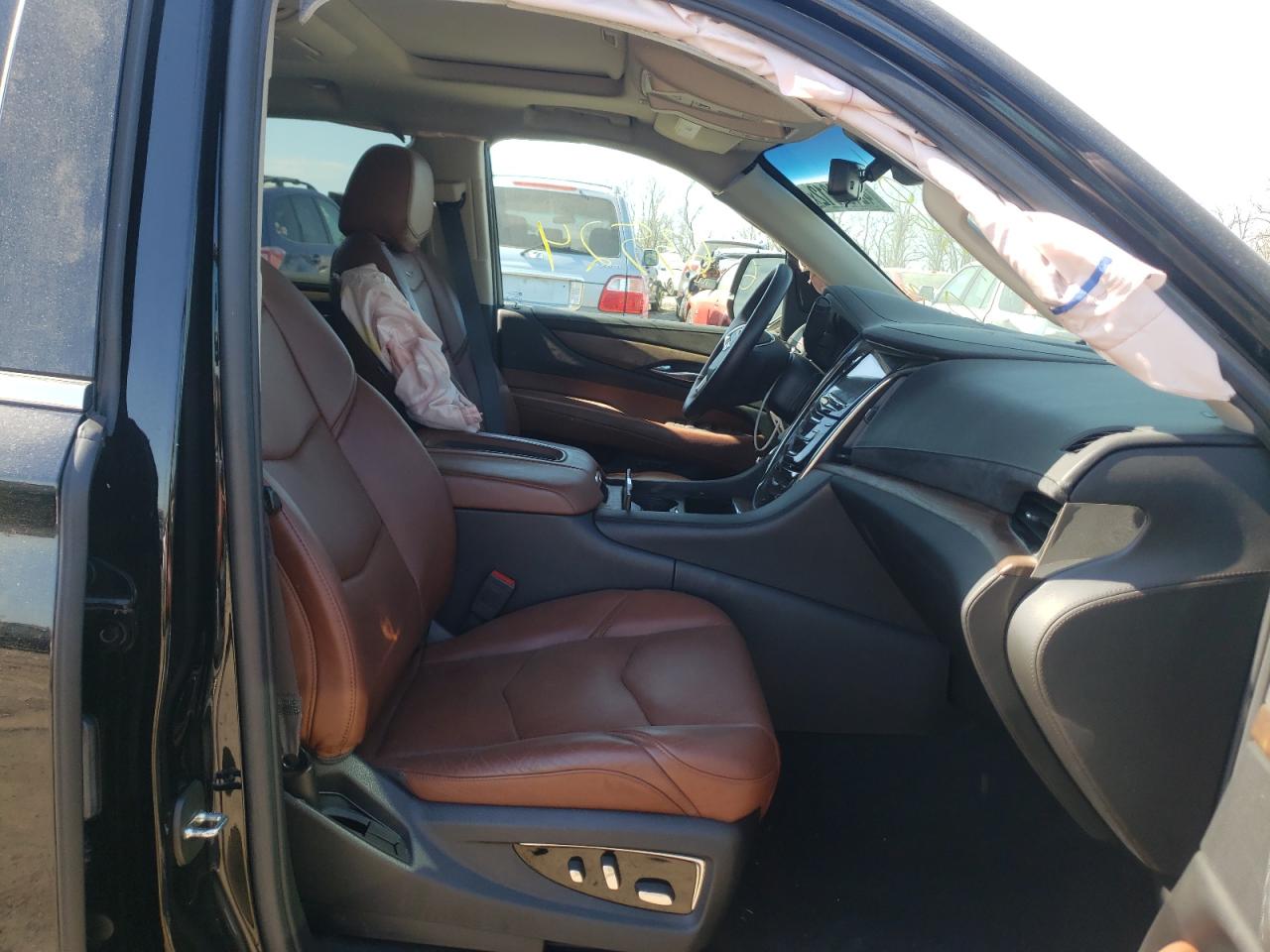 Photo 5 from auction – 2017 CADILLAC ESCALADE P with VIN 1GYS4CKJ9HR392255