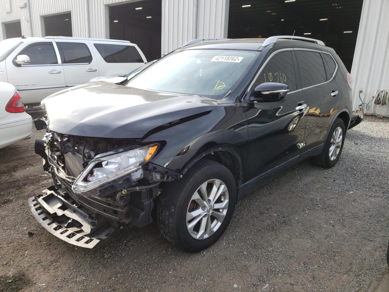 Photo 2 from auction – 2015 NISSAN ROGUE S with VIN KNMAT2MTXFP517639