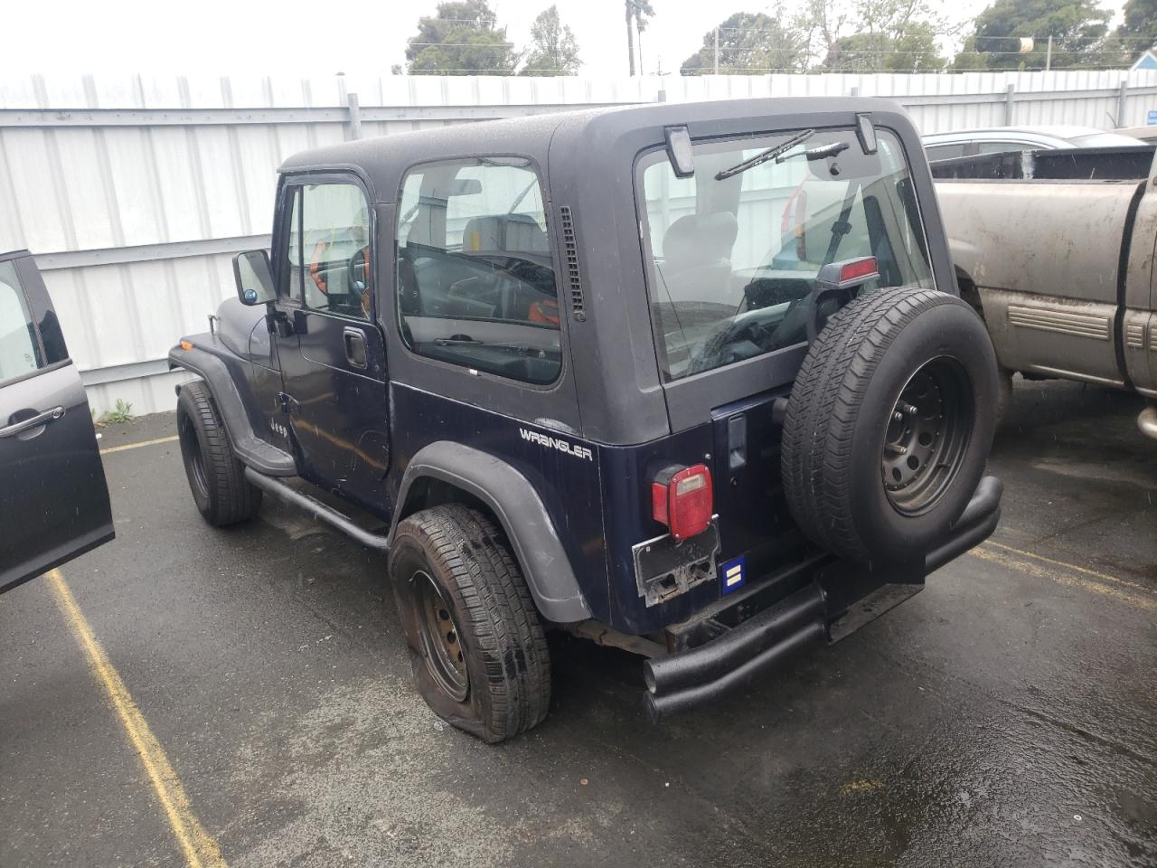 Photo 3 from auction – 1994 JEEP WRANGLER / with VIN 1J4FY29S3RP419722