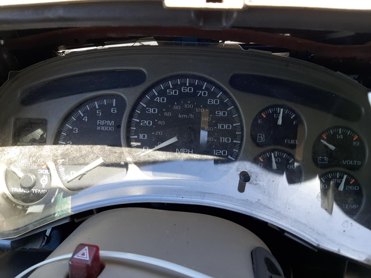 Photo 8 from auction – 2002 GMC DENALI with VIN 1GKEK63U82J262898