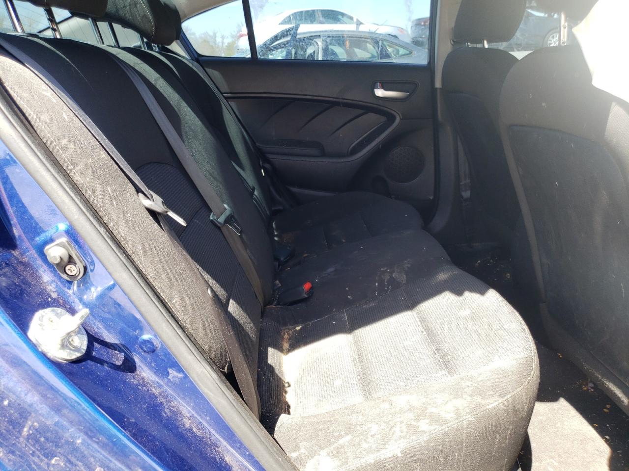Photo 6 from auction – 2018 KIA FORTE LX with VIN 3KPFK4A71JE283881