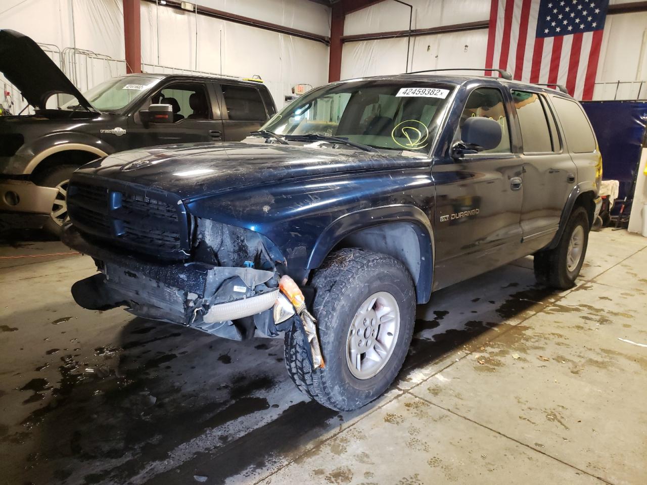 Photo 2 from auction – 2000 DODGE DURANGO with VIN 1B4HS28N1YF129153