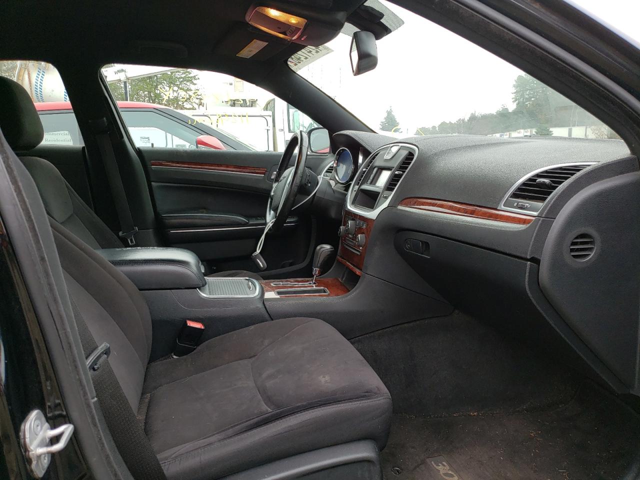 Photo 5 from auction – 2012 CHRYSLER 300 with VIN 2C3CCAAG8CH105198