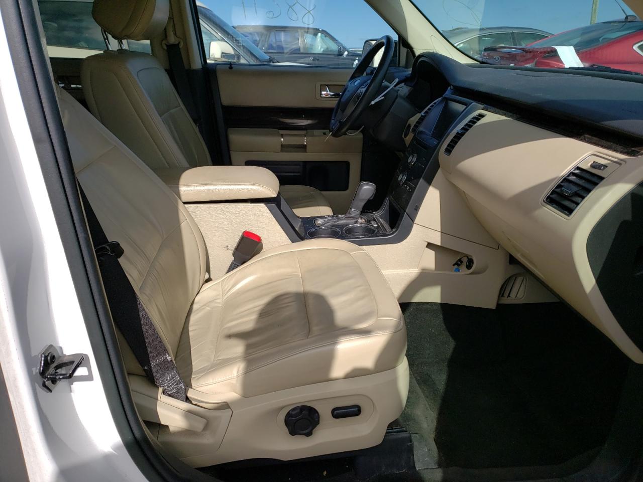 Photo 5 from auction – 2013 FORD FLEX SEL with VIN 2FMGK5C81DBD17860