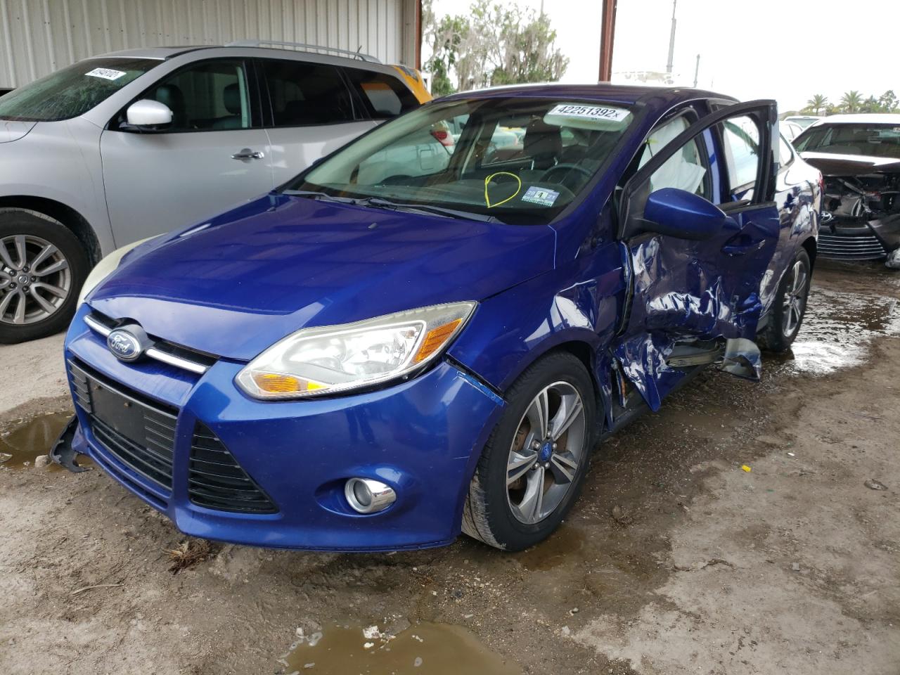 Photo 2 from auction – 2012 FORD FOCUS SE with VIN 1FAHP3F2XCL306933