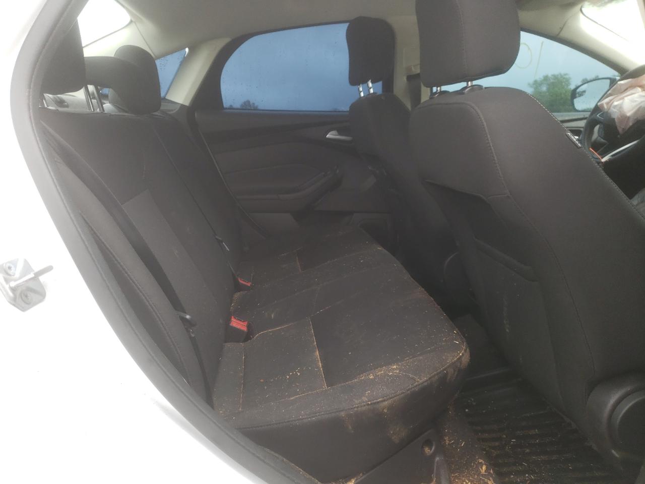 Photo 6 from auction – 2016 FORD FOCUS SE with VIN 1FADP3F20GL294716
