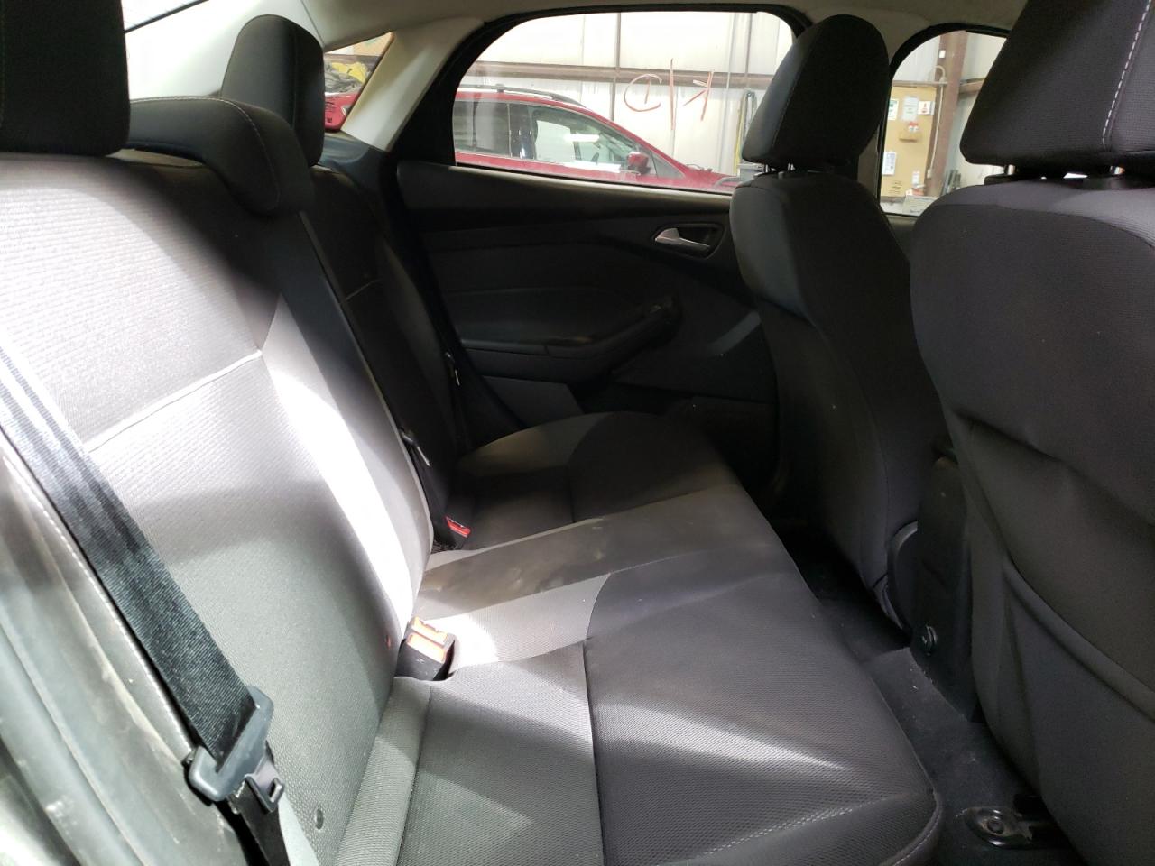 Photo 6 from auction – 2012 FORD FOCUS SE with VIN 1FAHP3F2XCL425307