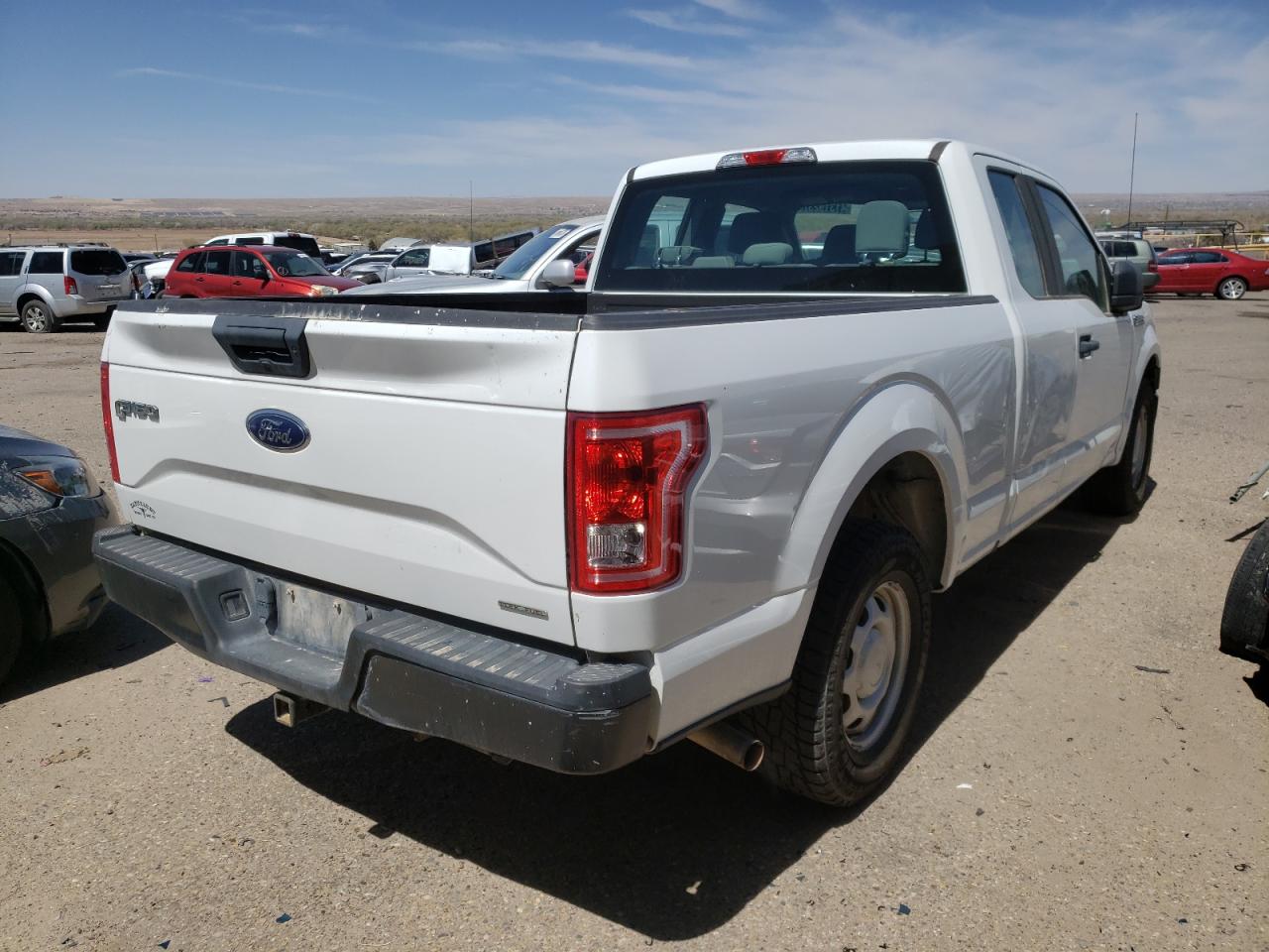 Photo 4 from auction – 2016 FORD F150 SUPER with VIN 1FTEX1C84GFA37987