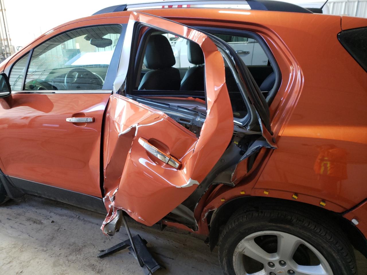 Photo 9 from auction – 2015 CHEVROLET TRAX LTZ with VIN KL7CJNSB7FB247628