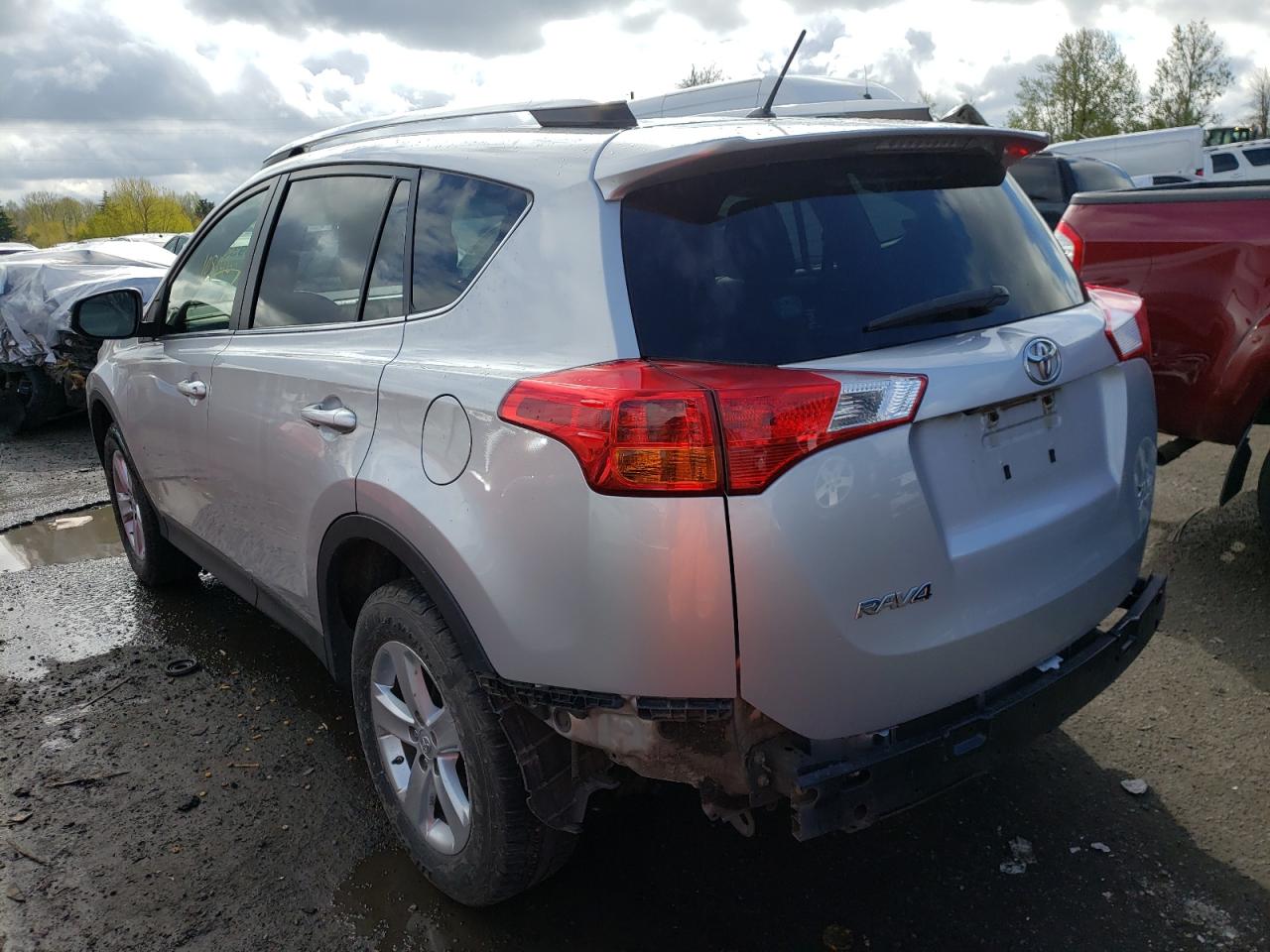 Photo 3 from auction – 2013 TOYOTA RAV4 XLE with VIN JTMRFREV8D5003347