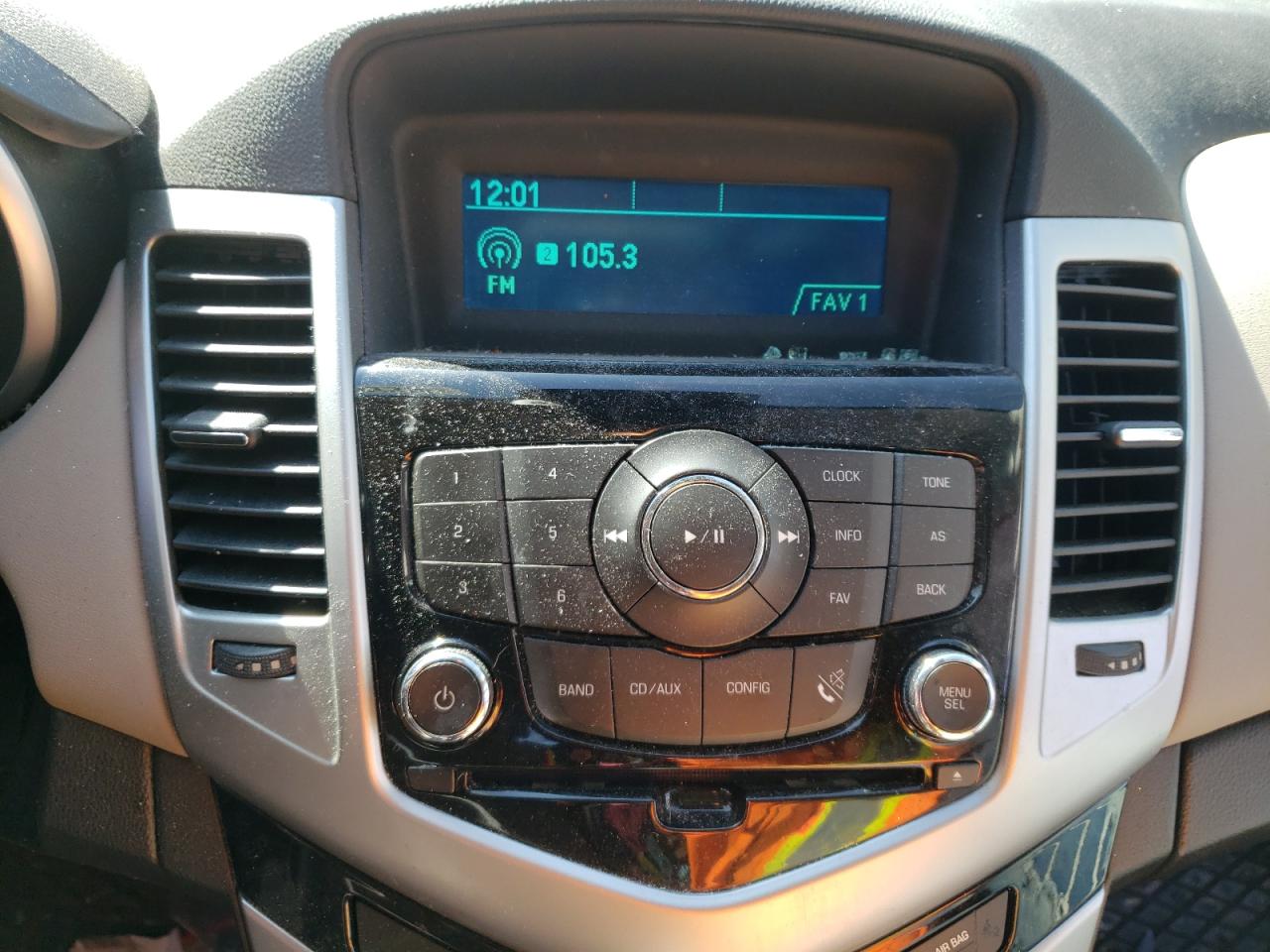 Photo 9 from auction – 2015 CHEVROLET CRUZE LT with VIN 1G1PC5SB4F7148825