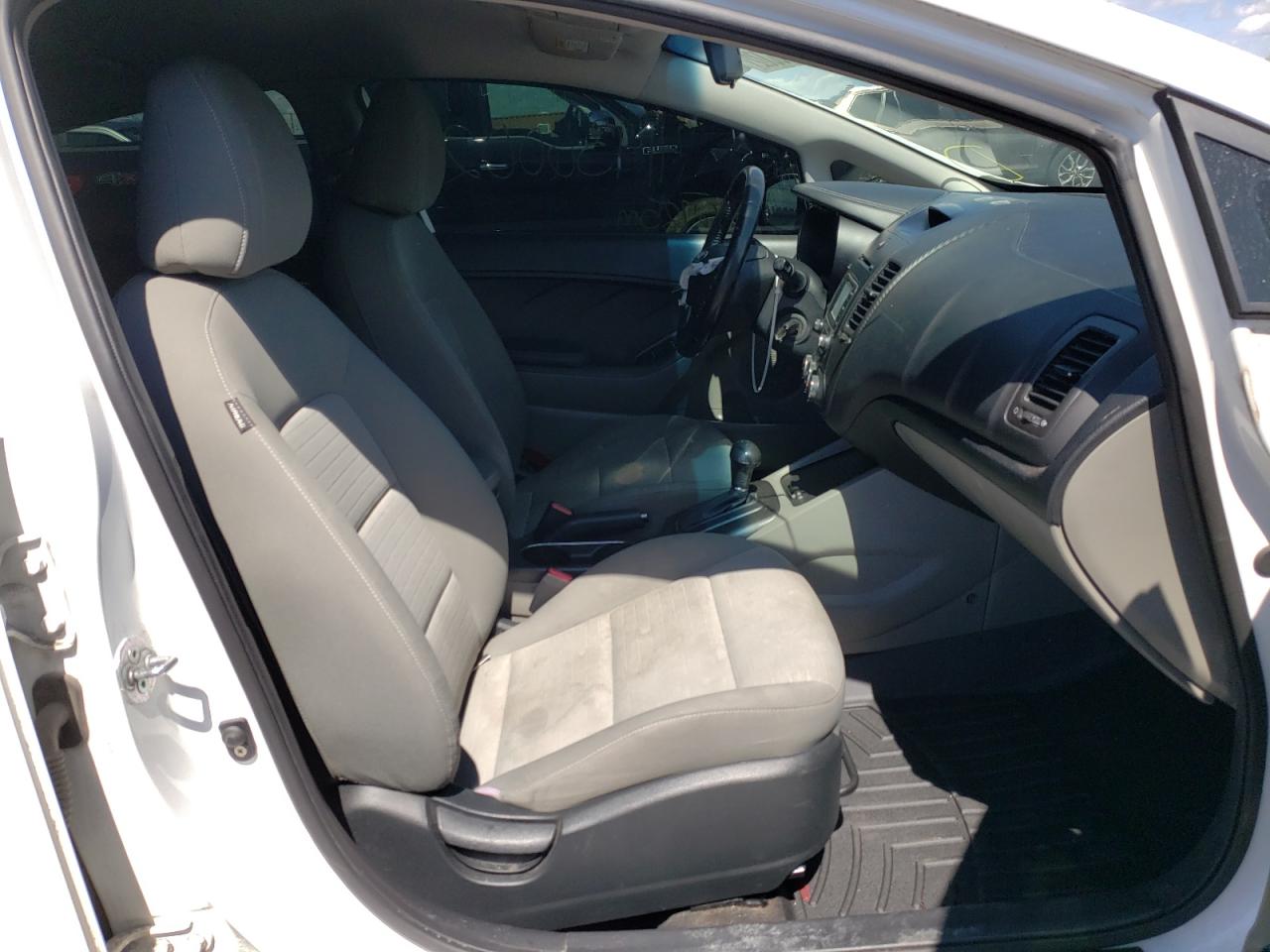 Photo 5 from auction – 2014 KIA FORTE EX with VIN KNAFX4A85E5073518