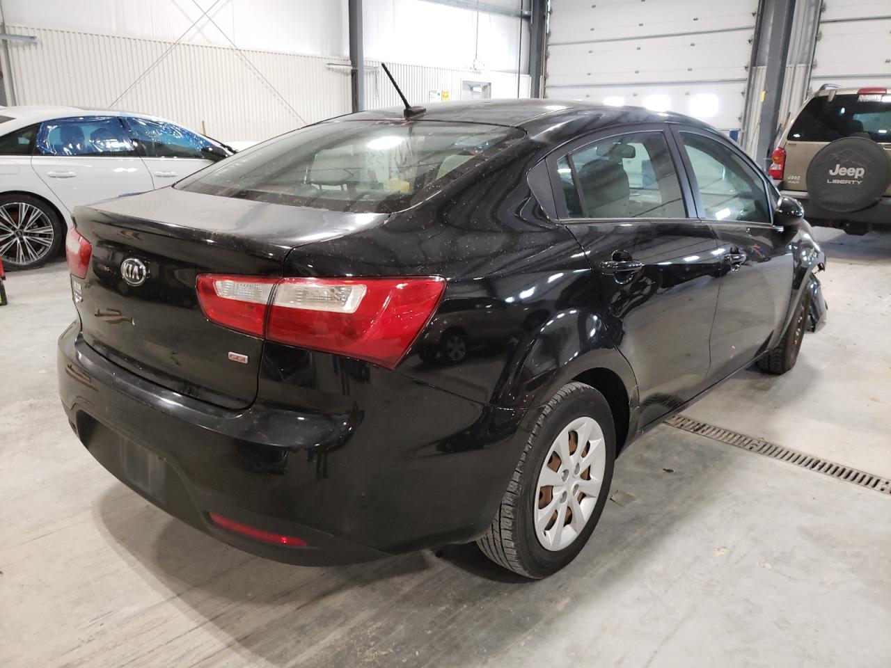 Photo 4 from auction – 2015 KIA RIO LX with VIN KNADM4A31F6452631