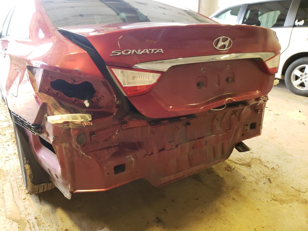 Photo 9 from auction – 2014 HYUNDAI SONATA GLS with VIN 5NPEB4AC2EH861044