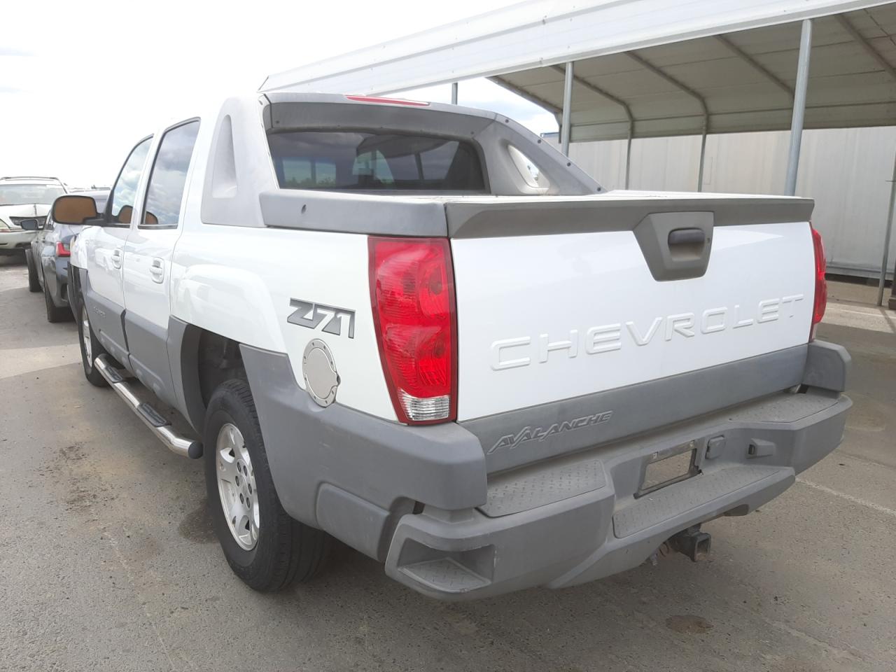 Photo 3 from auction – 2002 CHEVROLET AVALANCHE with VIN 3GNEK13T82G313668
