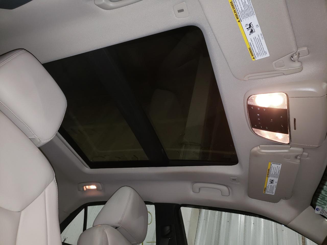 Photo 9 from auction – 2019 CHRYSLER 300 TOURIN with VIN 2C3CCARG8KH548227