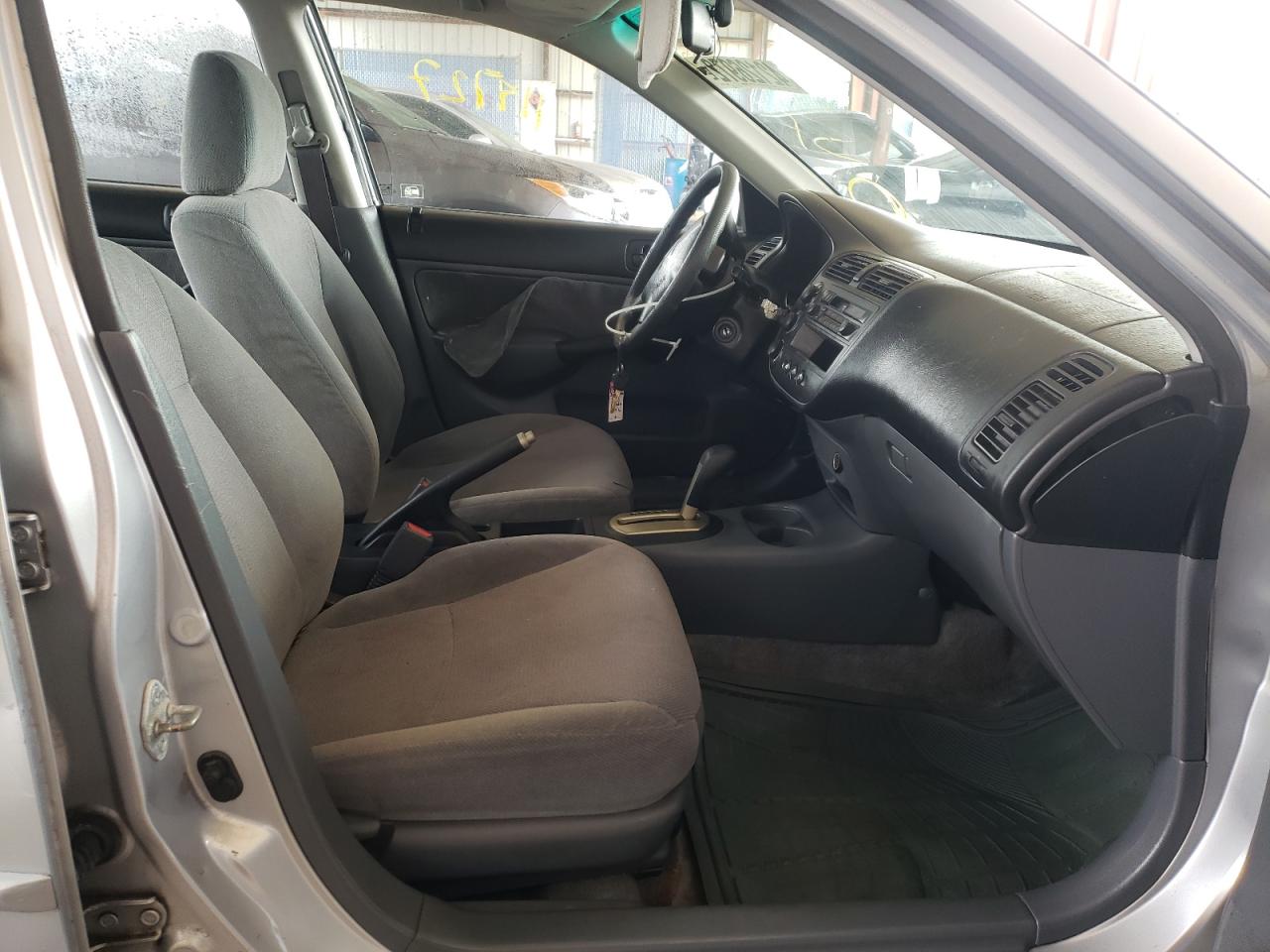 Photo 5 from auction – 2001 HONDA CIVIC LX with VIN 2HGES16541H587276
