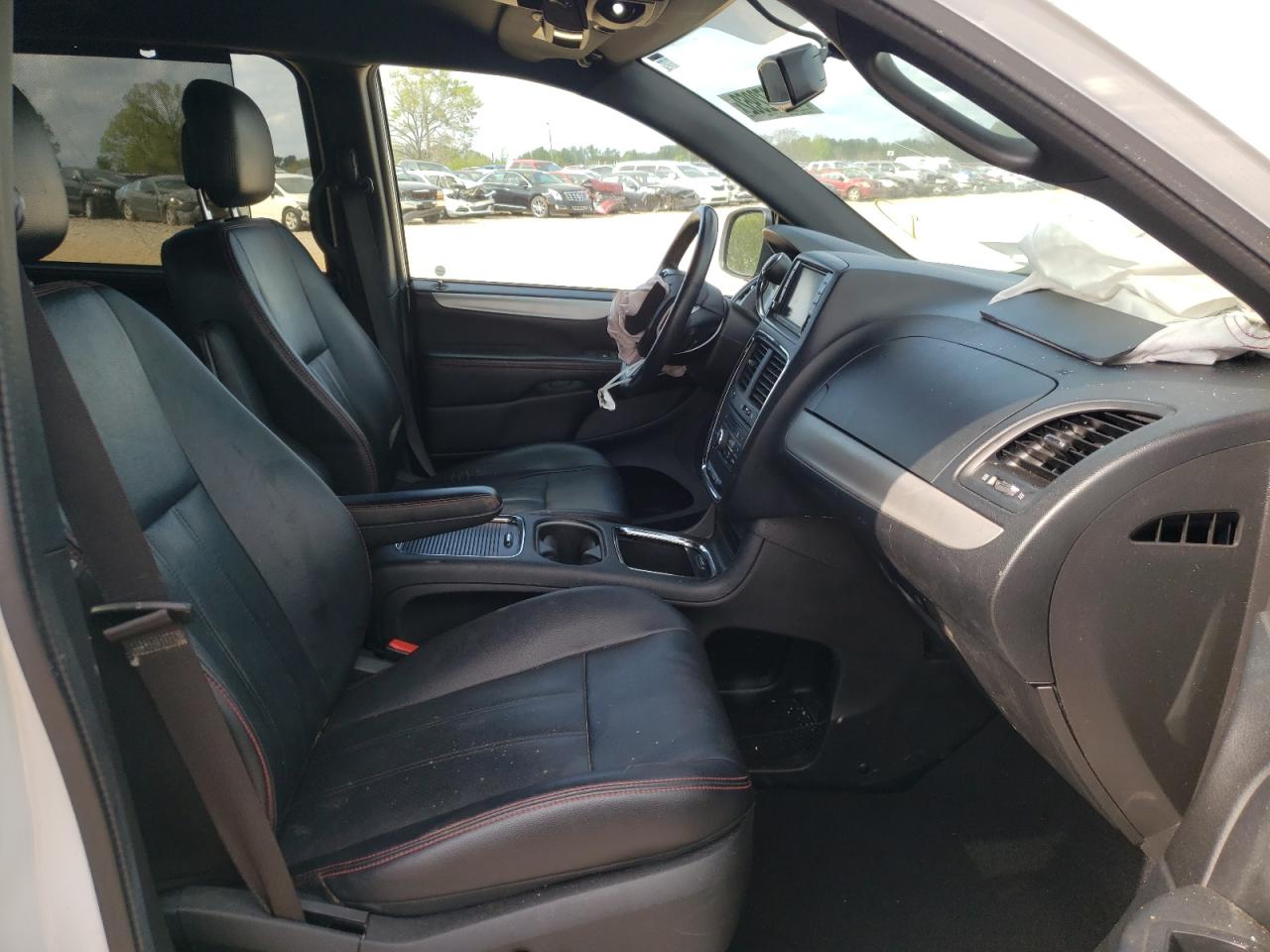 Photo 5 from auction – 2017 DODGE GRAND CARA with VIN 2C4RDGEG3HR696736