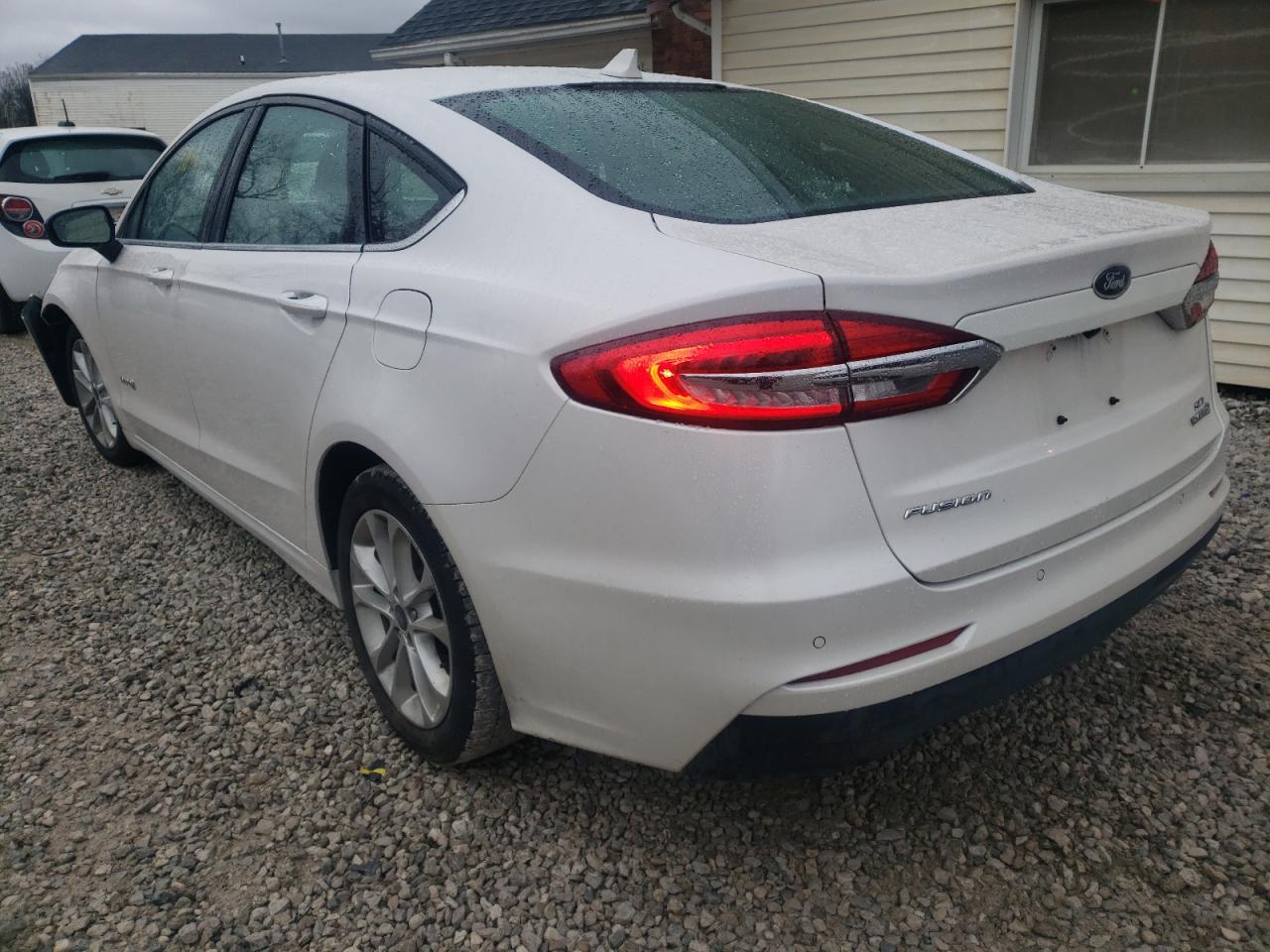 Photo 3 from auction – 2019 FORD FUSION SE with VIN 3FA6P0LU3KR165067