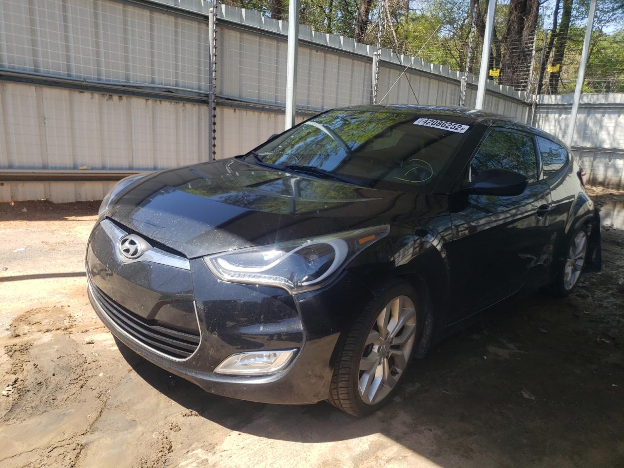 Photo 2 from auction – 2015 HYUNDAI VELOSTER with VIN KMHTC6ADXFU233311