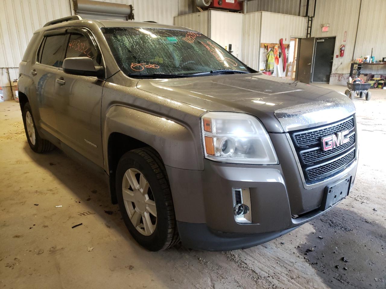GMC TERRAIN SL 2011 with VIN 2CTFLRECXB6448057 - Photo from auction