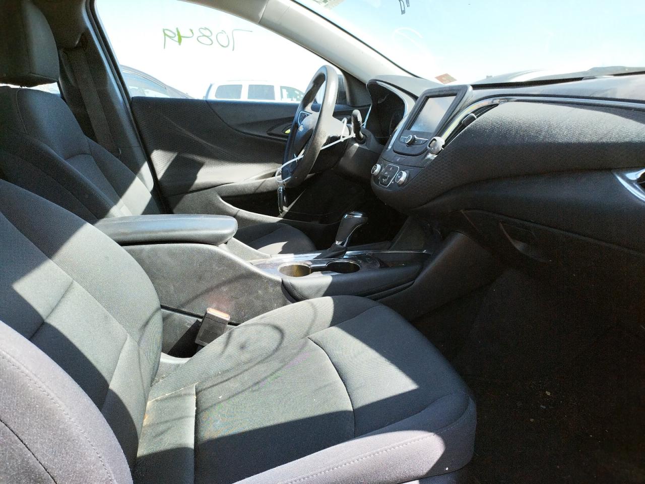 Photo 5 from auction – 2017 CHEVROLET MALIBU LT with VIN 1G1ZE5ST6HF112073