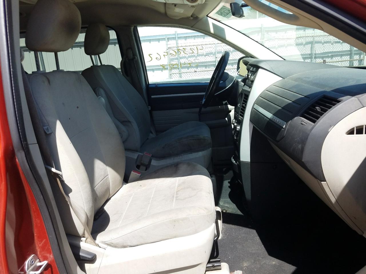 Photo 5 from auction – 2008 DODGE GRAND CARA with VIN 2D8HN54P28R737762