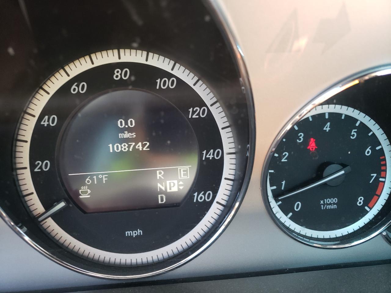 Photo 8 from auction – 2011 MERCEDES-BENZ E CLASS with VIN WDDHF8HB5BA383345