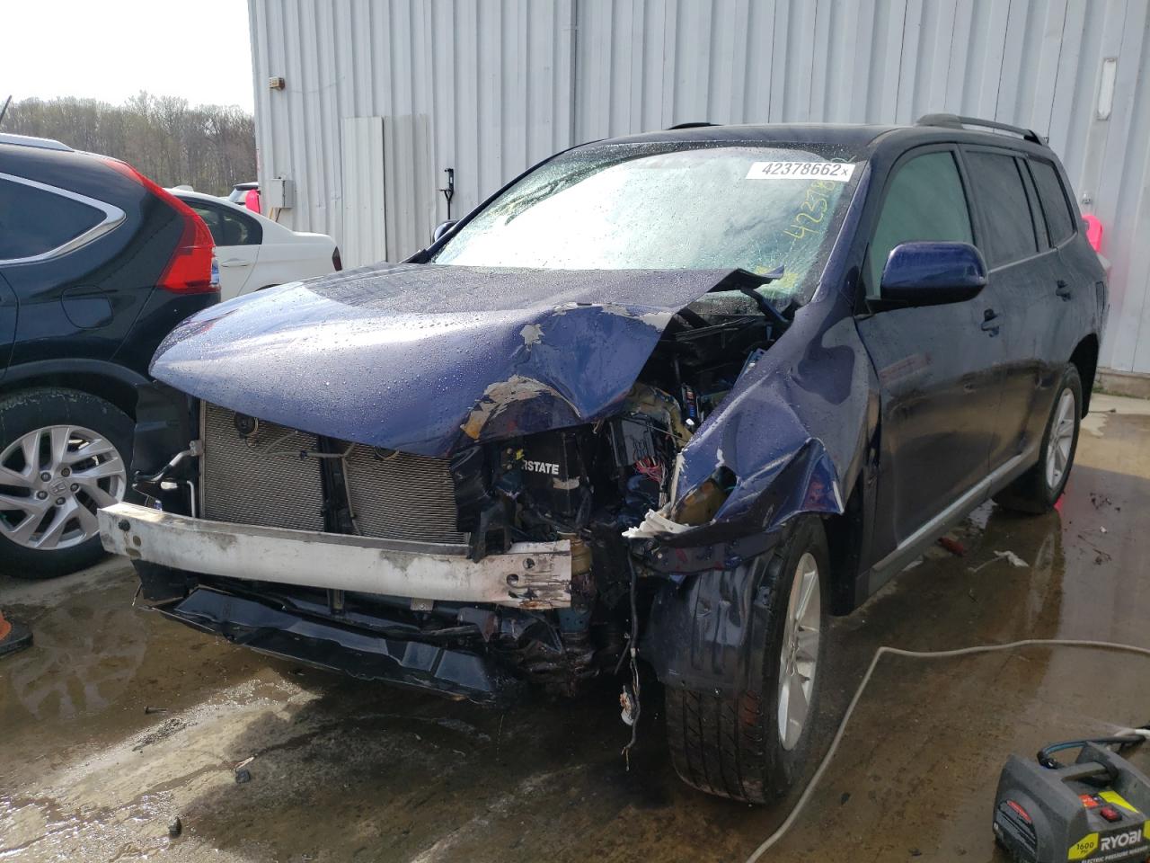 Photo 2 from auction – 2012 TOYOTA HIGHLANDER with VIN 5TDBK3EH3CS172110