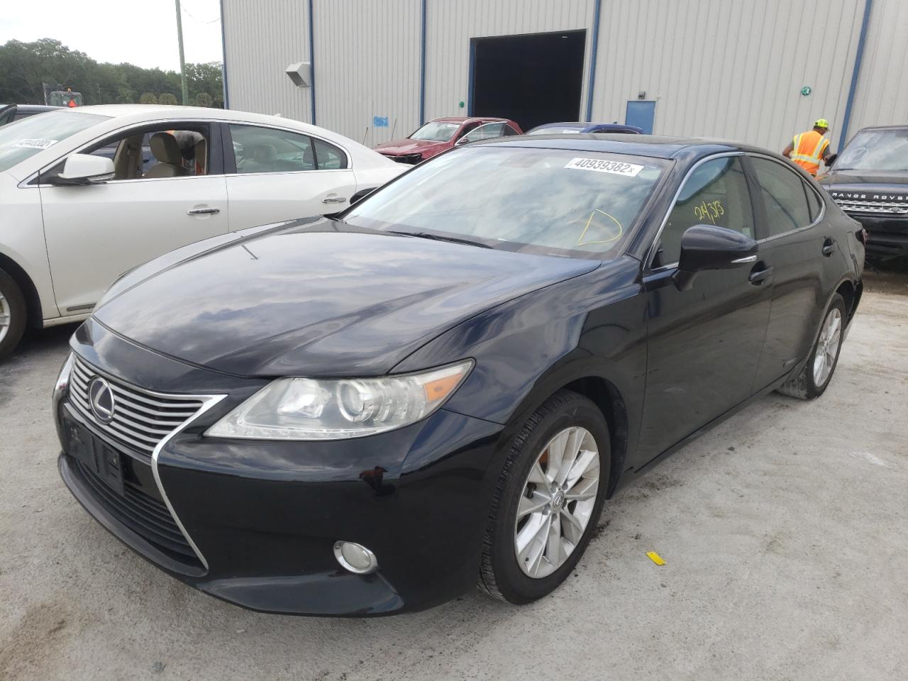 Photo 2 from auction – 2013 LEXUS ES 300H with VIN JTHBW1GGXD2000516