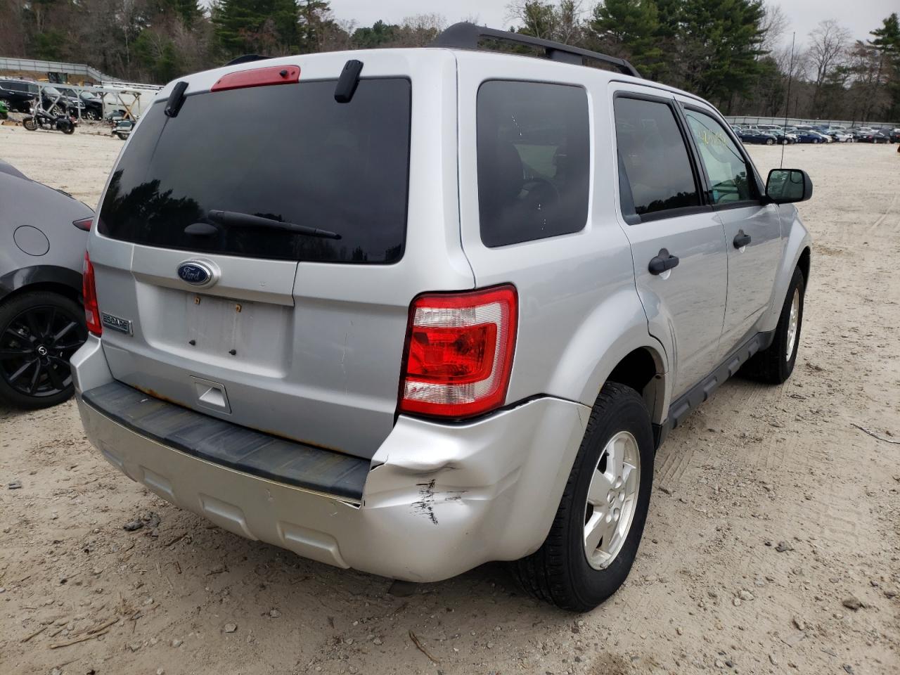 Photo 4 from auction – 2012 FORD ESCAPE XLT with VIN 1FMCU9D71CKA50875