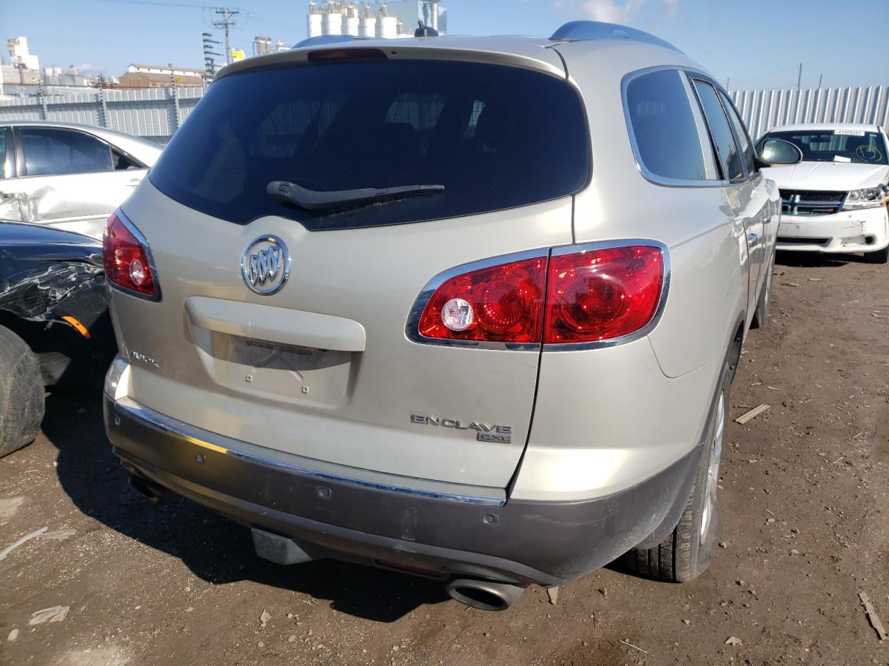 Photo 4 from auction – 2011 BUICK ENCLAVE CX with VIN 5GAKRBED0BJ149920
