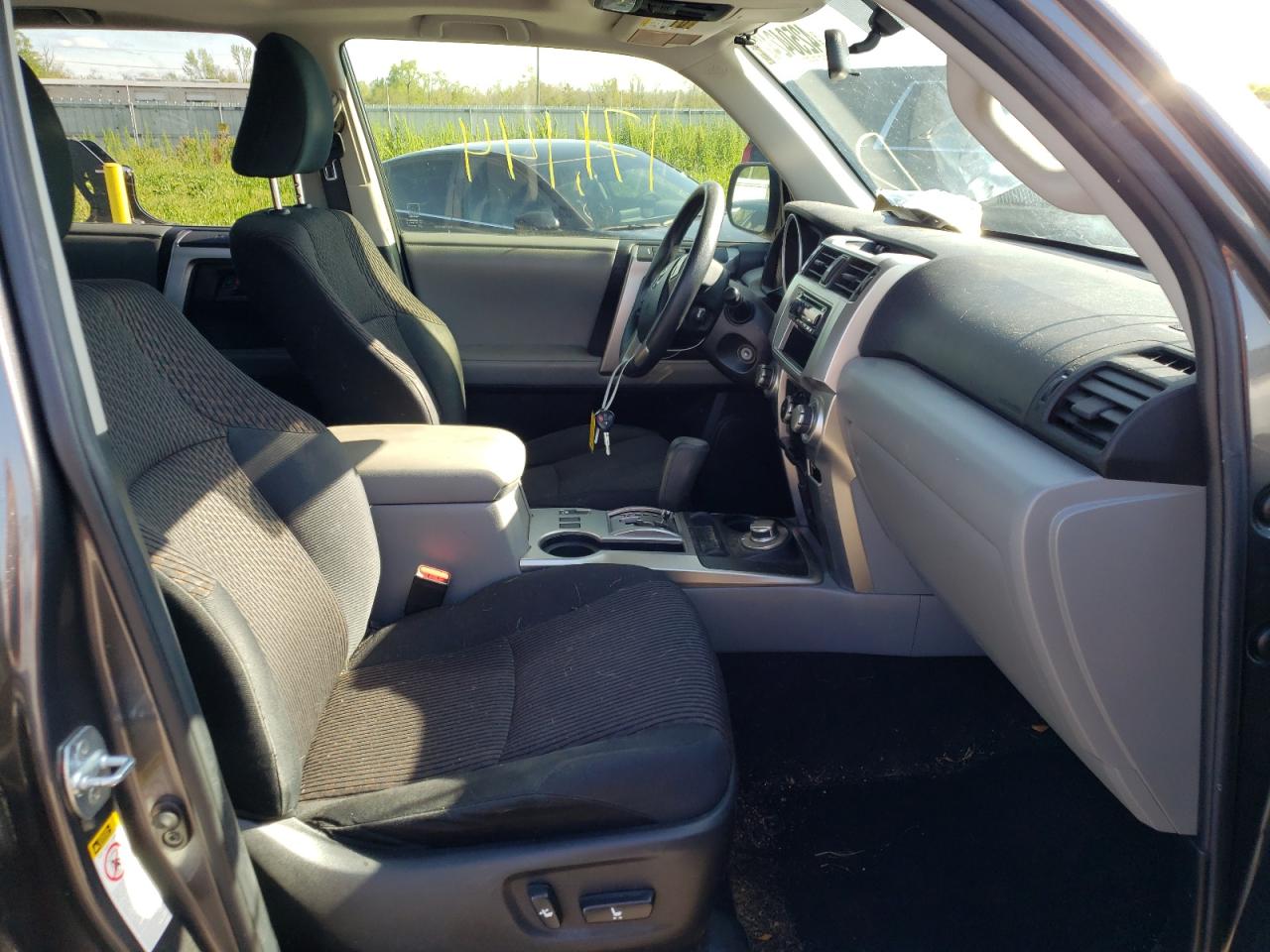 Photo 5 from auction – 2013 TOYOTA 4RUNNER SR with VIN JTEBU5JR8D5130460