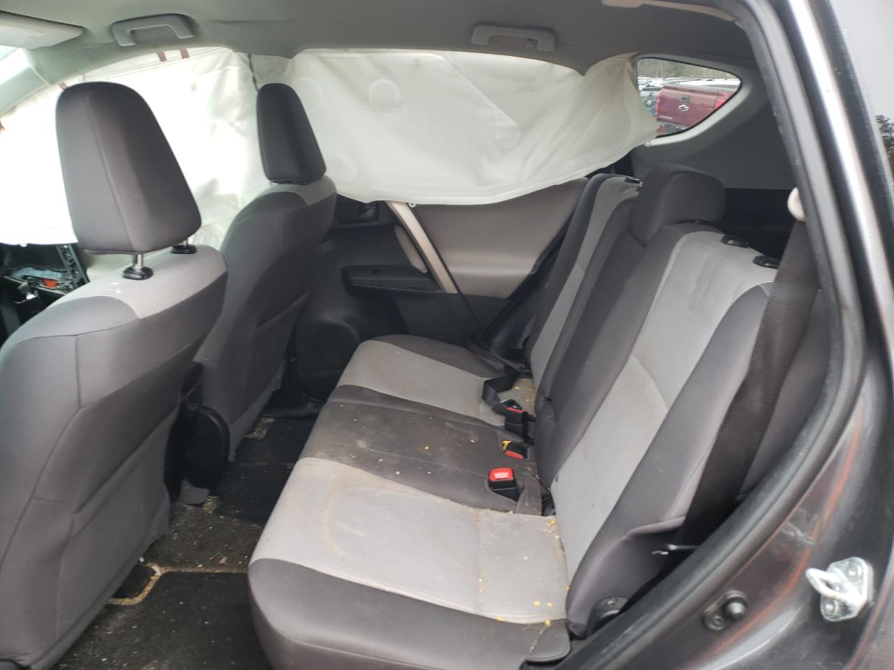 Photo 18 from auction – 2014 TOYOTA RAV4 LE with VIN 2T3BFREV0EW151813