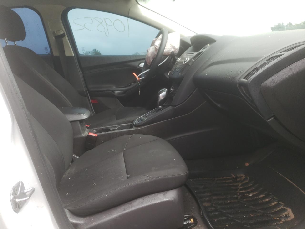 Photo 5 from auction – 2016 FORD FOCUS SE with VIN 1FADP3F20GL294716