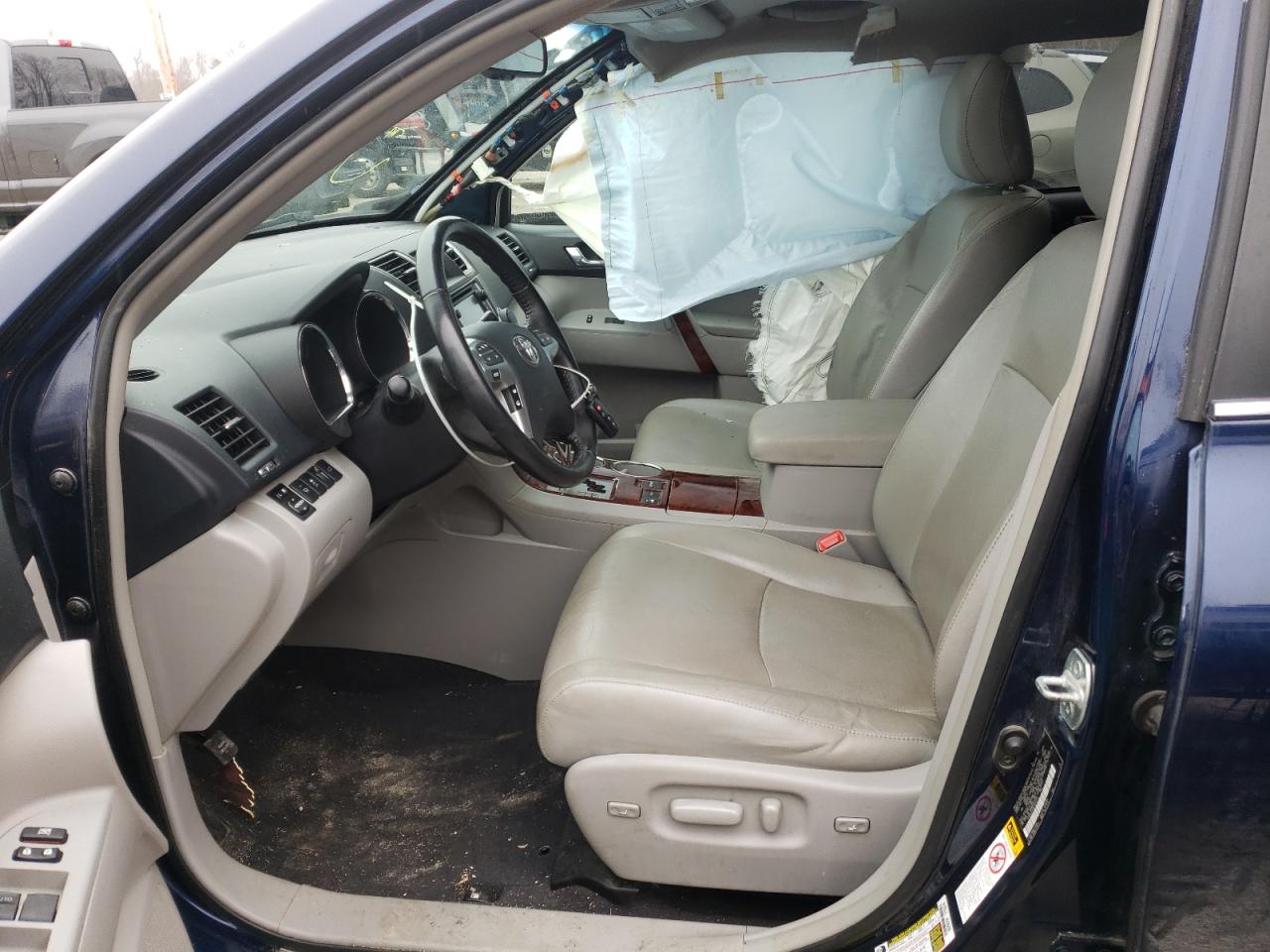 Zdjęcie 5 z aukcji – 2013 TOYOTA HIGHLANDER z VIN 5TDDK3EHXDS245273