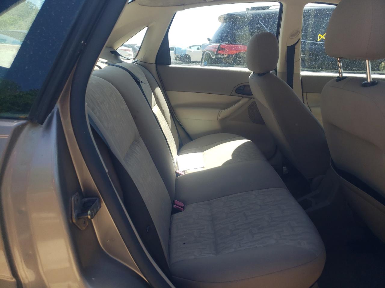 Photo 6 from auction – 2005 FORD FOCUS ZX4 with VIN 1FAFP34N85W163499