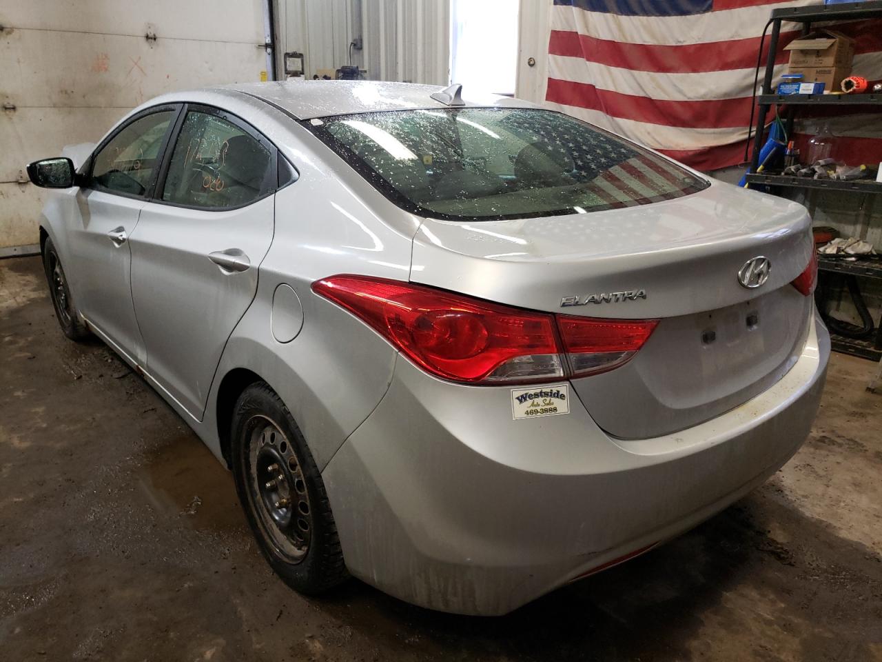 Photo 3 from auction – 2011 HYUNDAI ELANTRA GL with VIN 5NPDH4AE3BH061439