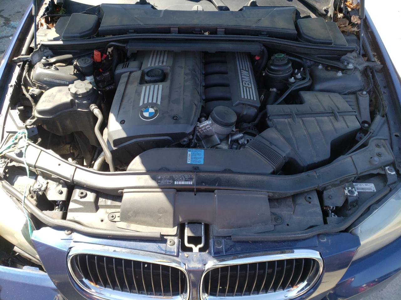 Photo 7 from auction – 2011 BMW 328 I with VIN WBAPH7G50BNN05976