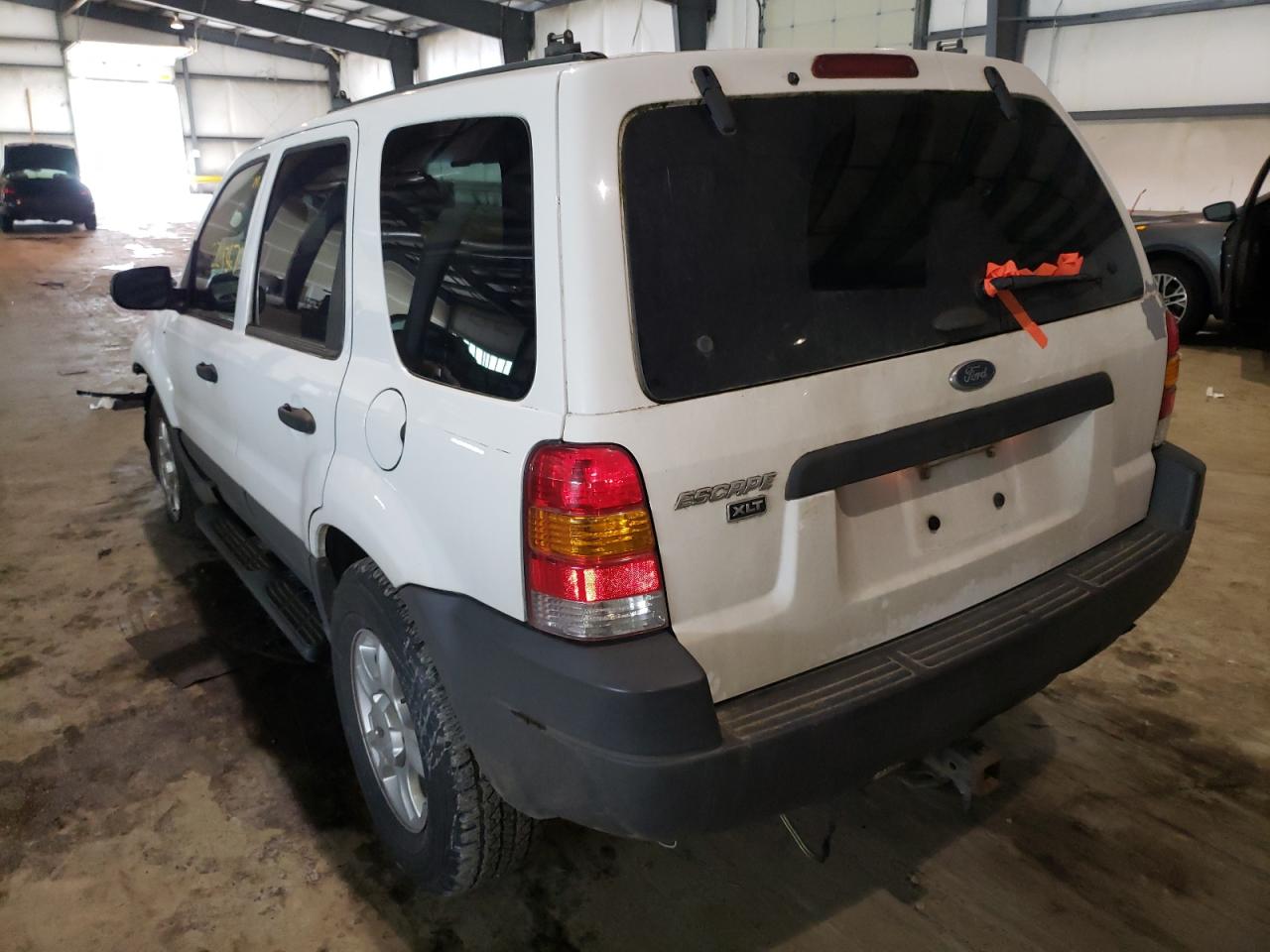 Photo 3 from auction – 2003 FORD ESCAPE XLT with VIN 1FMYU93123KC98491